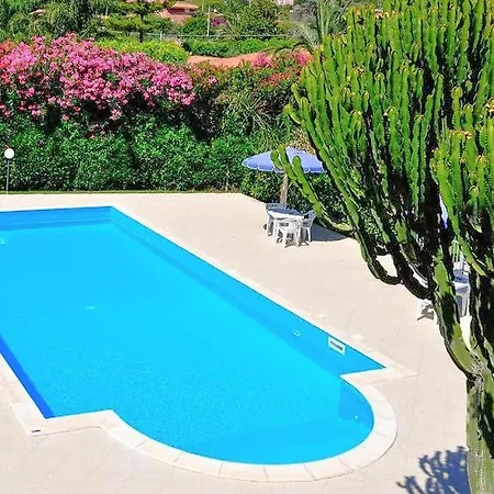 Lovely In With Swimming Pool Appartement *