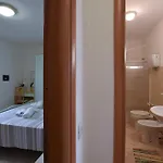 Lovely In With Swimming Pool דירה ריקאדי