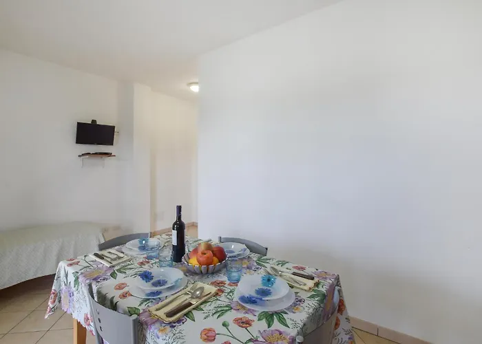 Lovely In With Swimming Pool Apartment Ricadi